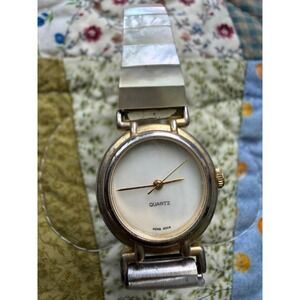 Quartz Mother of Pearl Expansion Watch Women OS‎ Cream Iridescent Shell Tile